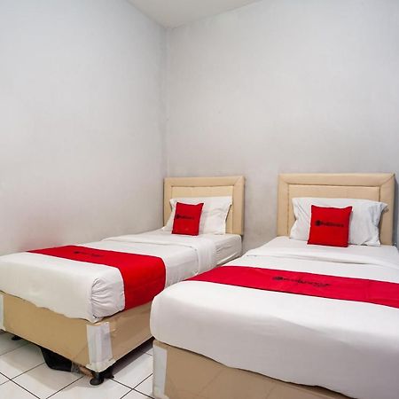 RedDoorz Syariah near Margonda Raya Hotel Depok Bagian luar foto