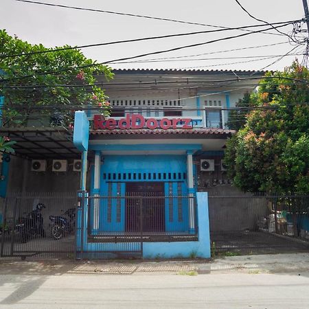 RedDoorz Syariah near Margonda Raya Hotel Depok Bagian luar foto