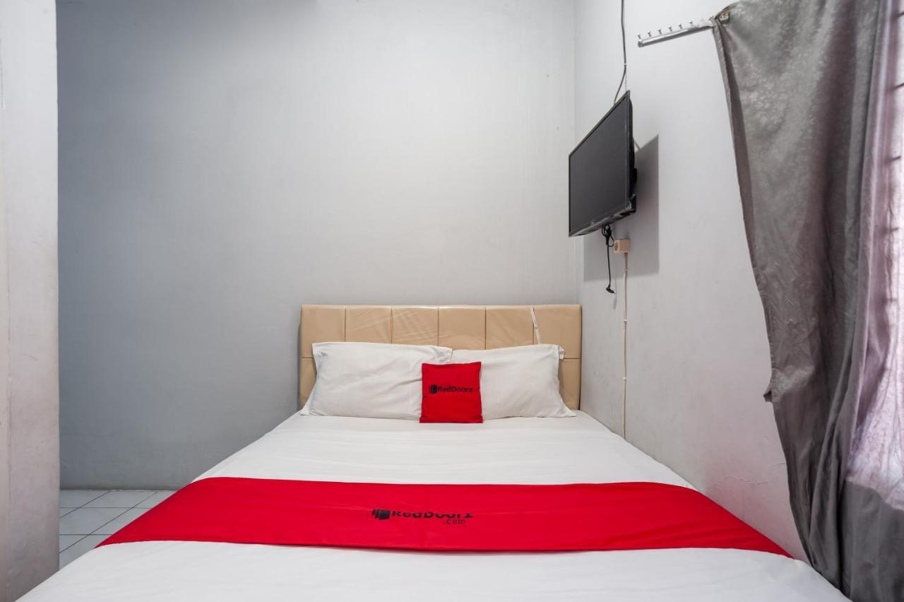 RedDoorz Syariah near Margonda Raya Hotel Depok Bagian luar foto